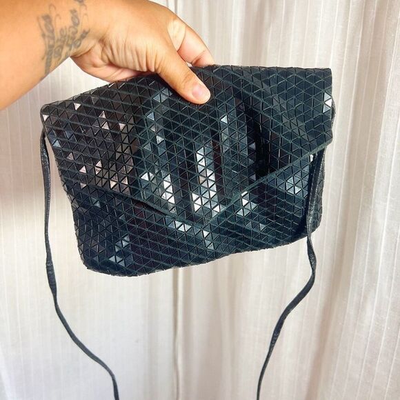 Veneto | Women’s | Bags | One Size | Vintage Black Textile Mesh Mini Clutch Bag - Picture 1 of 6